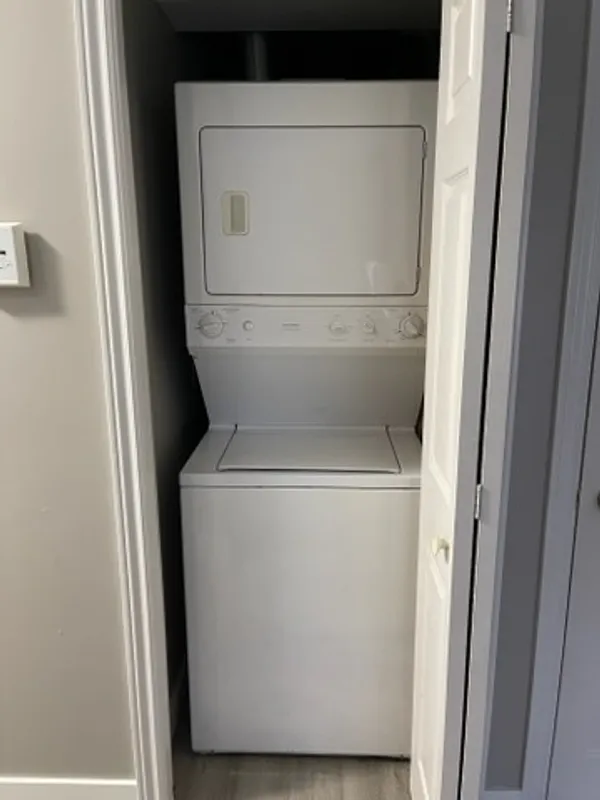 Unit 301 Gallery Image