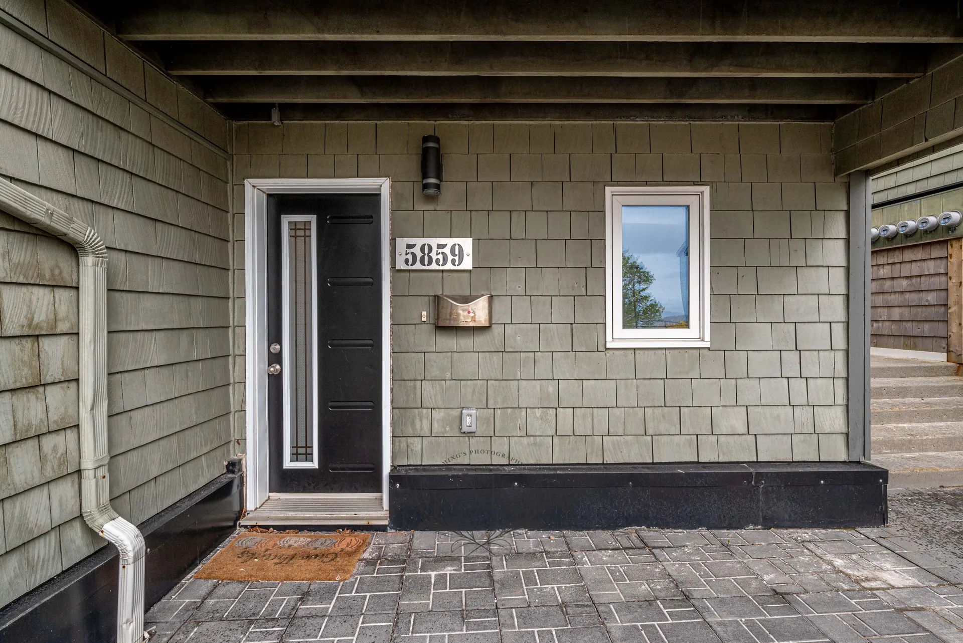 5859 Gainsborough Place